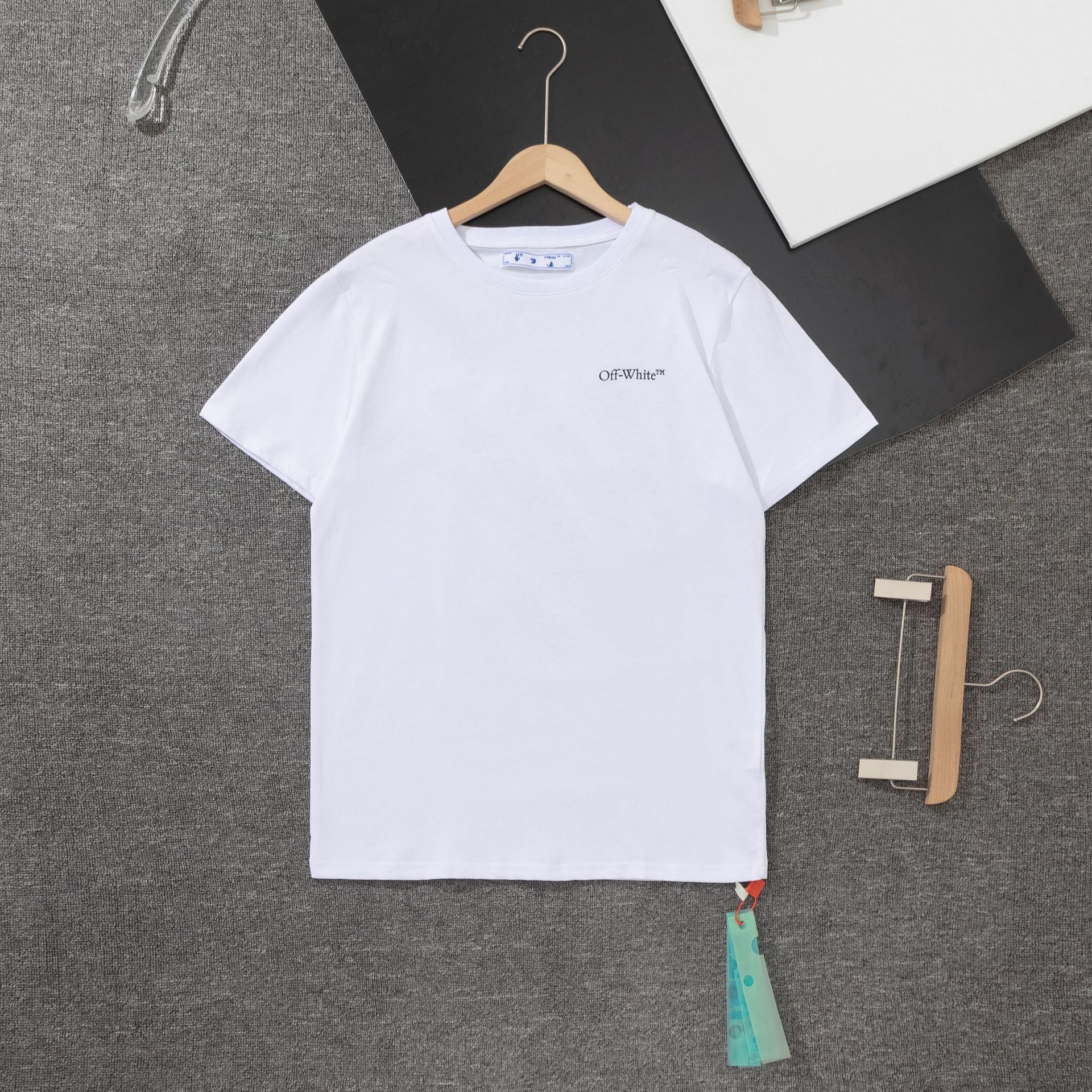 【Off White】DIAG TAB SLIM S/S TEE  ★関税送料込み OFF WHITE DIAG TAB SLIM S/S TEE - Clothing from Circle